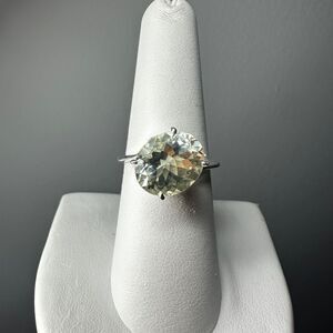 NWOT 10x12mm oval cut Prasiolite/Green quartz solitaire ring in sterling silver!